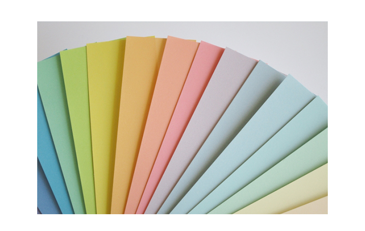 色上質紙とは？色のついた紙に印刷する際の注意点もご紹介！